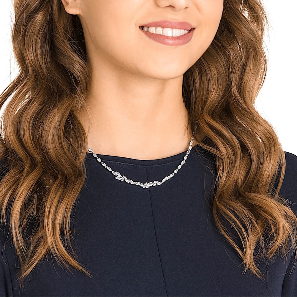 Swarovski Louison Necklace 
White, Rhodium plated